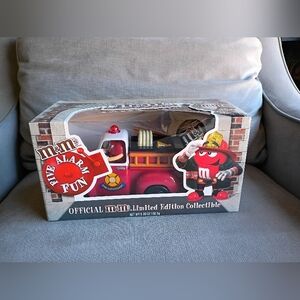 M&M’s Official Limited Edition LE Collectible FIRE TRUCK CANDY DISPENSER - NIB